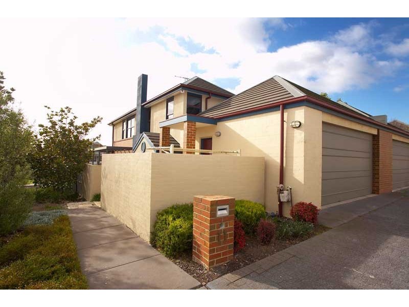 11 Frangipani Lane, Maribyrnong VIC 3032