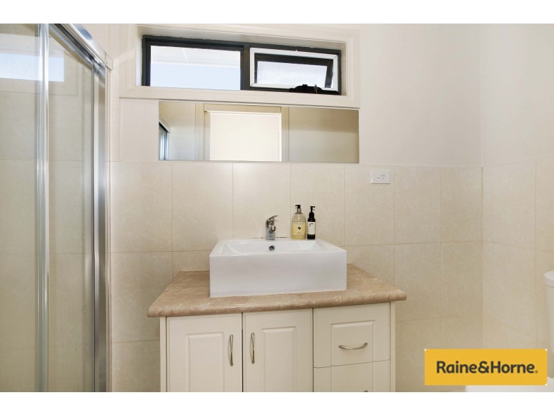 2/43 Chaleyer Street, Reservoir VIC 3073