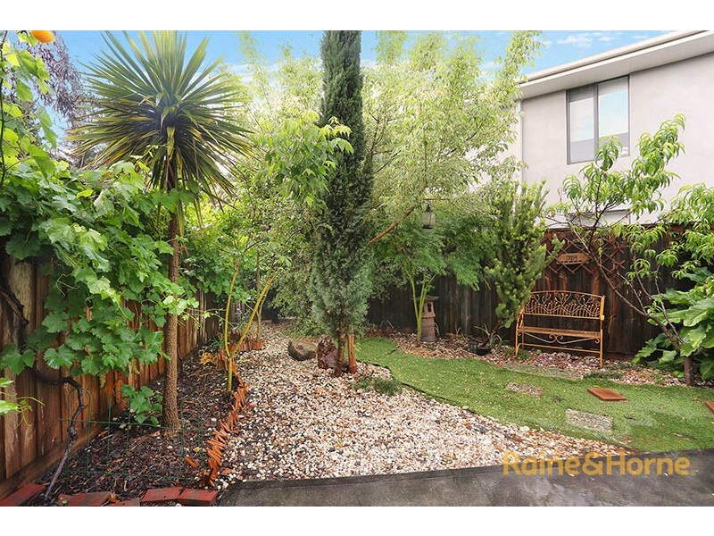 14 Grevillea Circuit, Maidstone VIC 3012