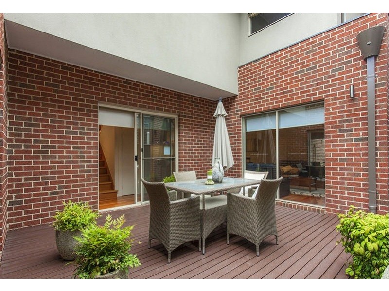 25 Lakeside Crescent, Maribyrnong VIC 3032