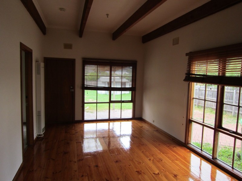 8 Rowe Street, Maribyrnong VIC 3032