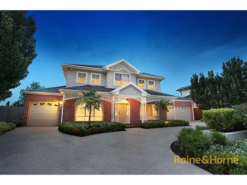 15 The Close, Caroline Springs VIC 3023