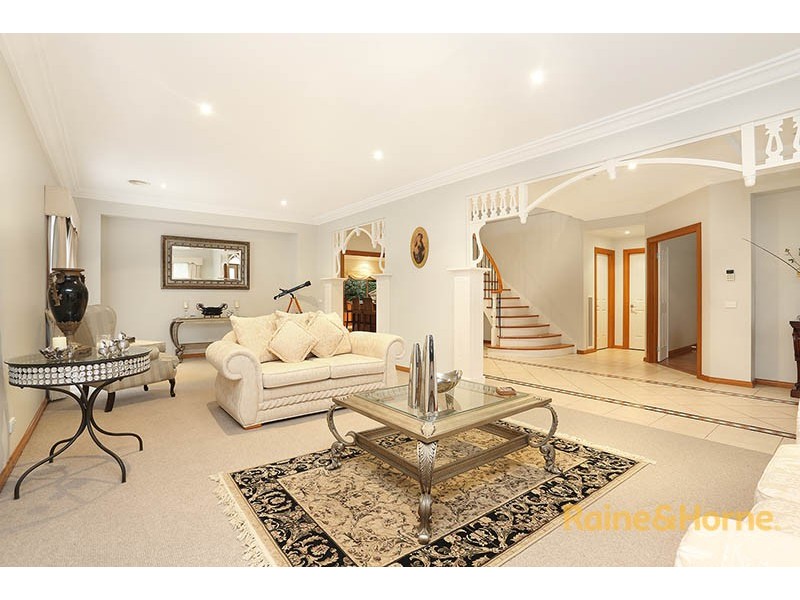 15 The Close, Caroline Springs VIC 3023