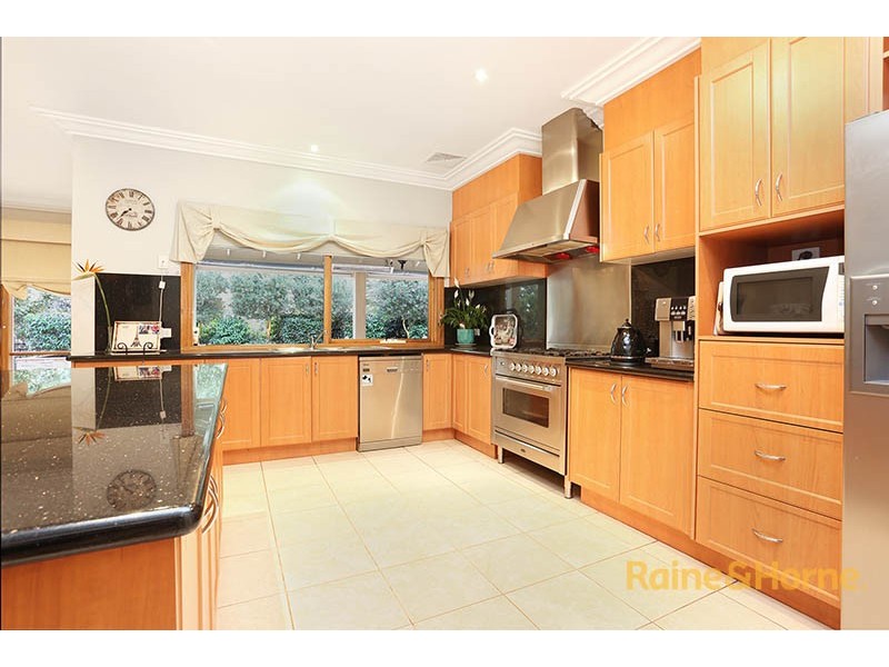 15 The Close, Caroline Springs VIC 3023