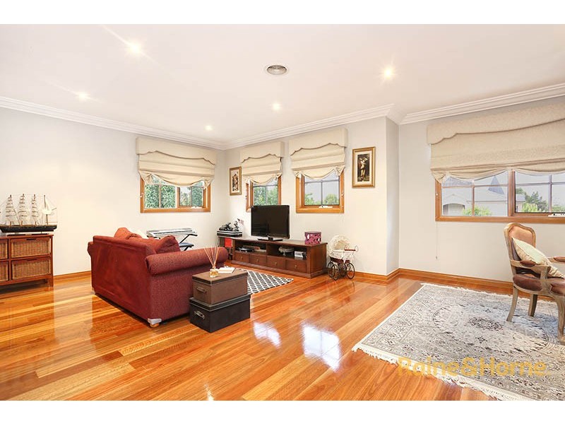 15 The Close, Caroline Springs VIC 3023