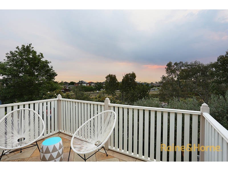 15 The Close, Caroline Springs VIC 3023