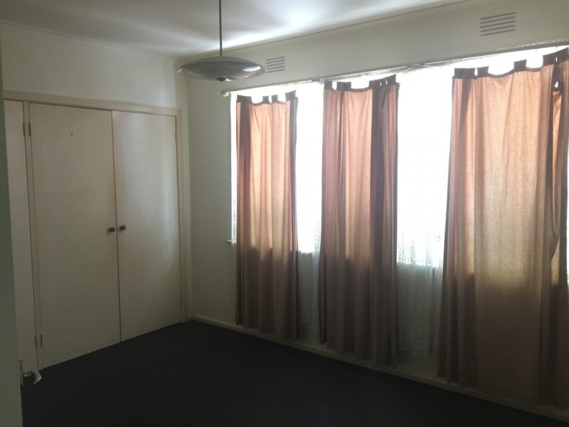 4 Ian Crescent, Airport West VIC 3042