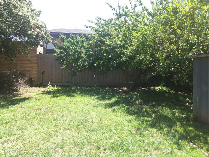 4 Ian Crescent, Airport West VIC 3042