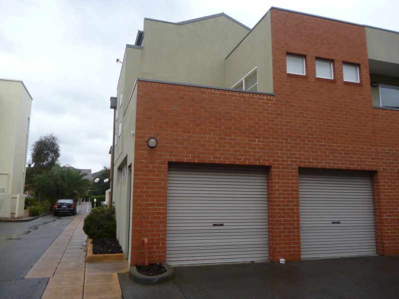 8 Gatehouse Place, Maribyrnong VIC 3032