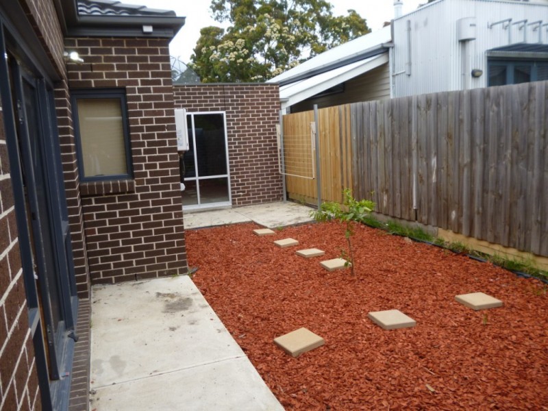 2/8 Baird Street, Maidstone VIC 3012