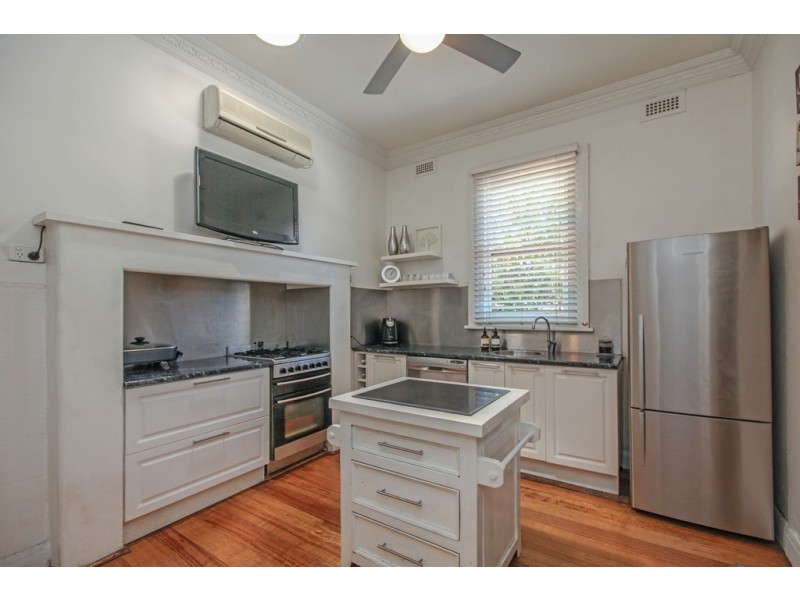 84 Raleigh Road, Maribyrnong VIC 3032