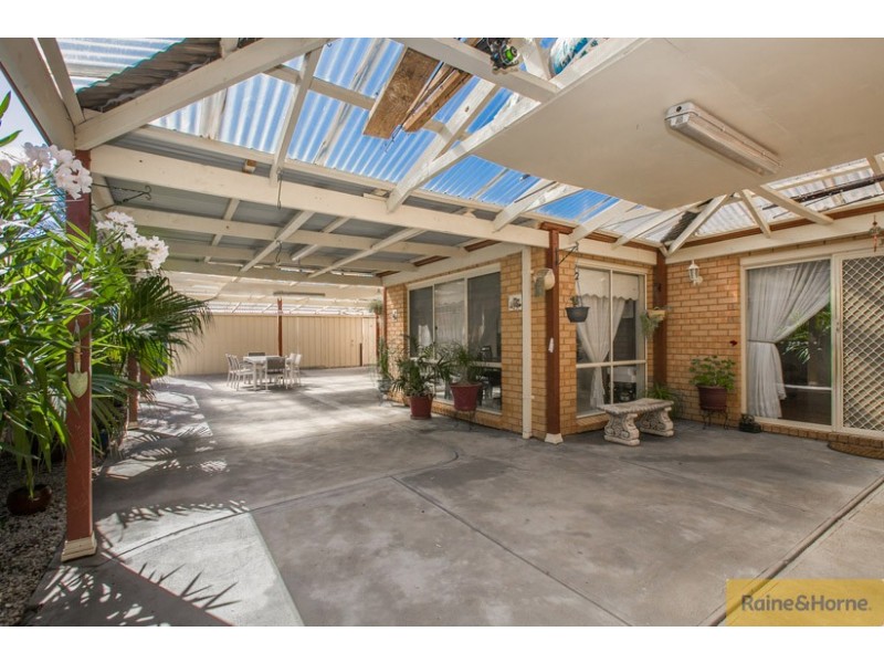 41 Edgbaston Parade, Caroline Springs VIC 3023