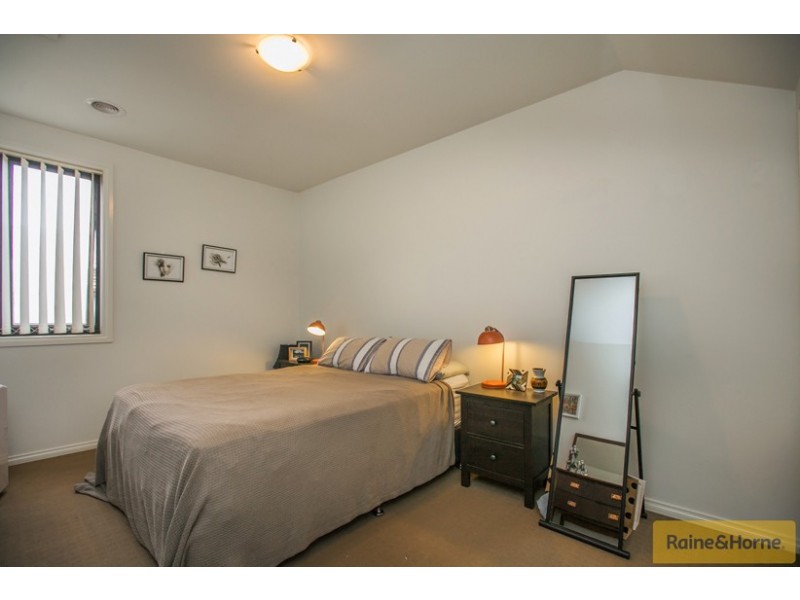 2/103 St Leonards Road, Ascot Vale VIC 3032