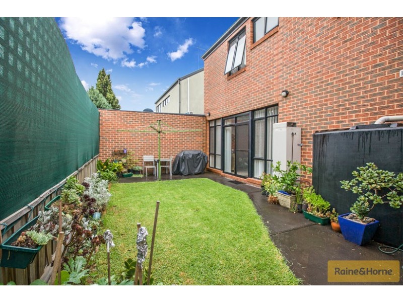 2/103 St Leonards Road, Ascot Vale VIC 3032