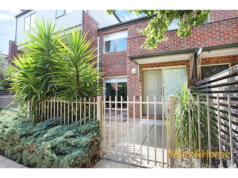 17 Ribbony Walk, Maribyrnong VIC 3032