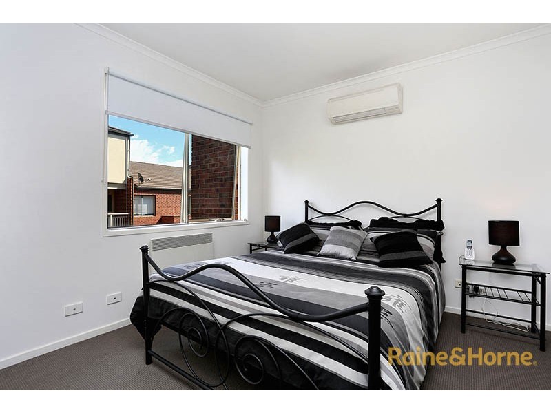 17 Ribbony Walk, Maribyrnong VIC 3032