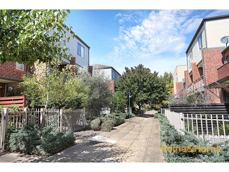 17 Ribbony Walk, Maribyrnong VIC 3032