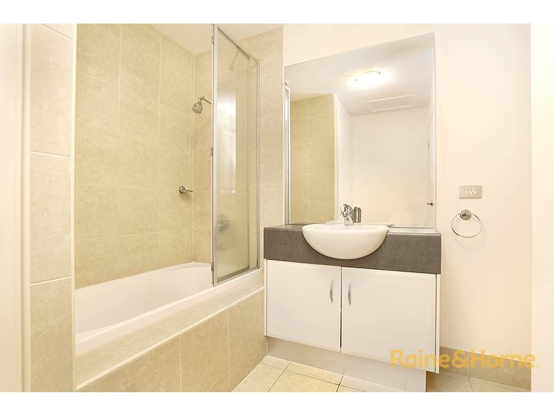 207/77 Village Way, Maribyrnong VIC 3032