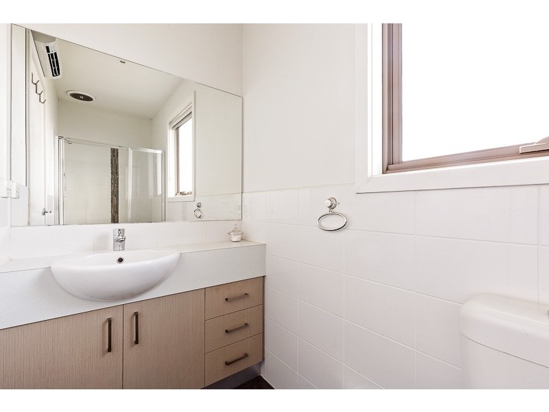 4/50 Chaleyer Street, Reservoir VIC 3073