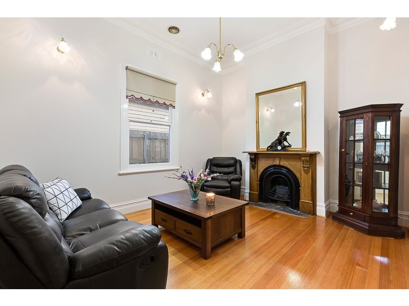 134 St Leonards Road, Ascot Vale VIC 3032