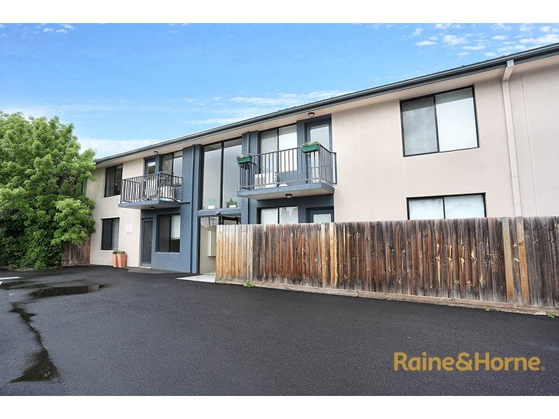 12/9 Churchill Avenue, Maidstone VIC 3012