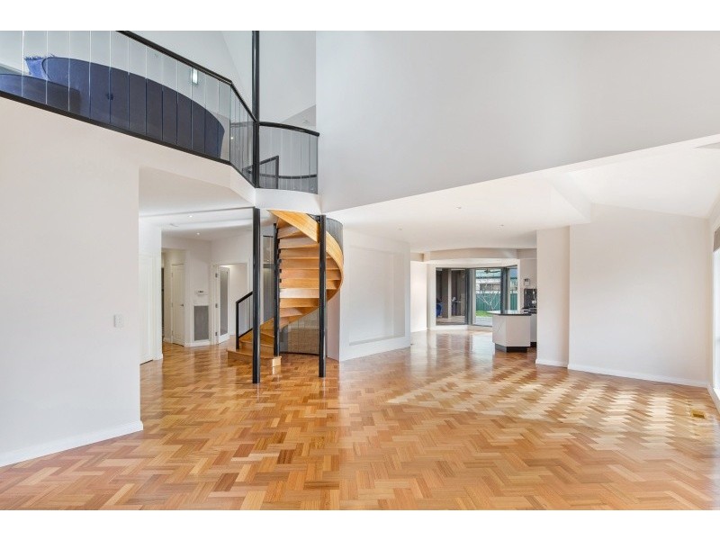 3 Murchison Avenue, Taylors Lakes VIC 3038