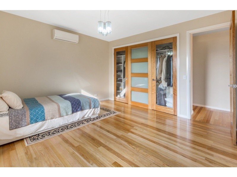 3 Murchison Avenue, Taylors Lakes VIC 3038