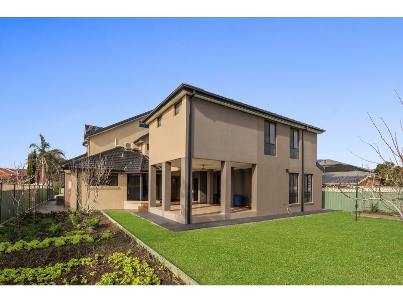 3 Murchison Avenue, Taylors Lakes VIC 3038