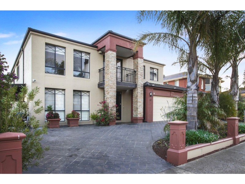 27 Watervale Blvd, Taylors Hill VIC 3037