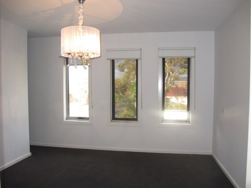 28 Grantham Parade, St Albans VIC 3021