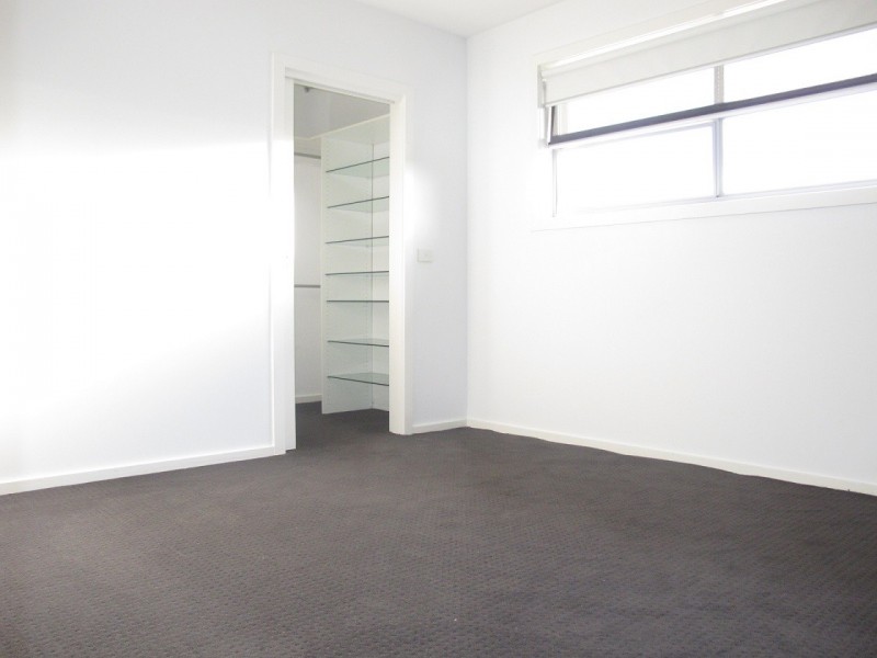 28 Grantham Parade, St Albans VIC 3021