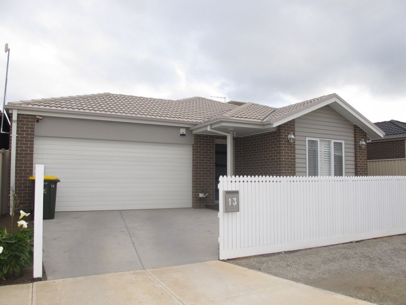 13 Isabella Court, Albanvale VIC 3021