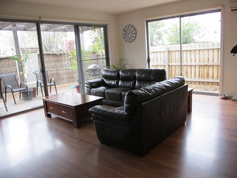 5/1-5 The Close, Caroline Springs VIC 3023