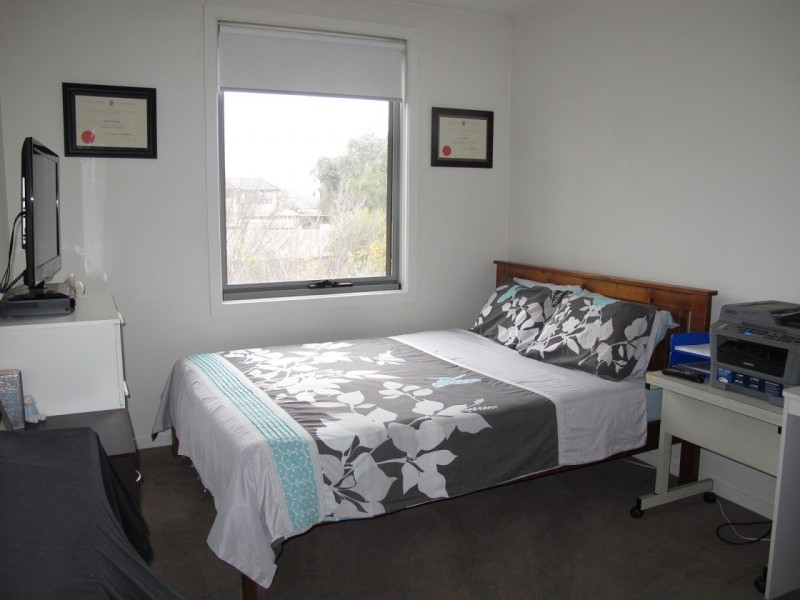 5/1-5 The Close, Caroline Springs VIC 3023