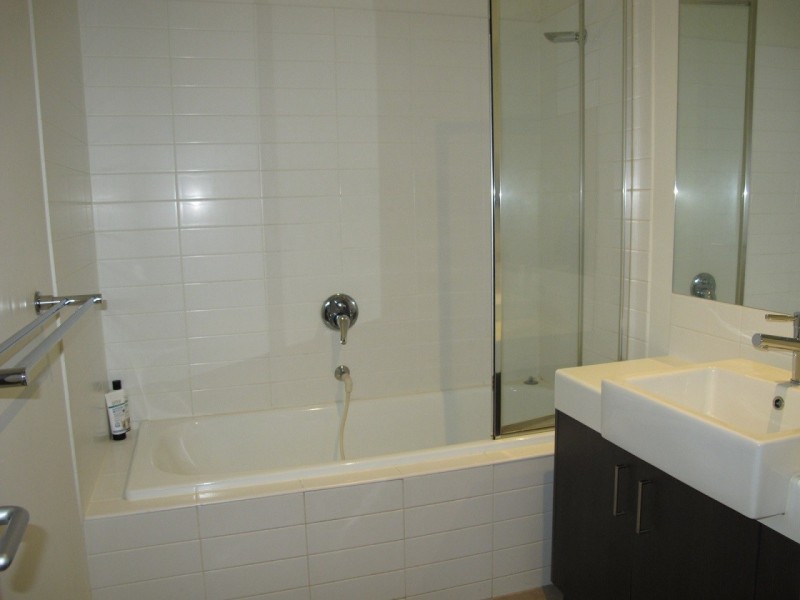 5/1-5 The Close, Caroline Springs VIC 3023