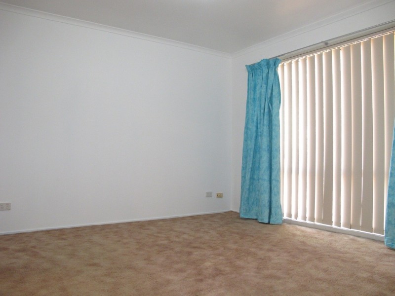 8 Patterson Close, Caroline Springs VIC 3023