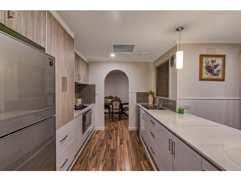 32 Aldershot Drive, Keilor Downs VIC 3038