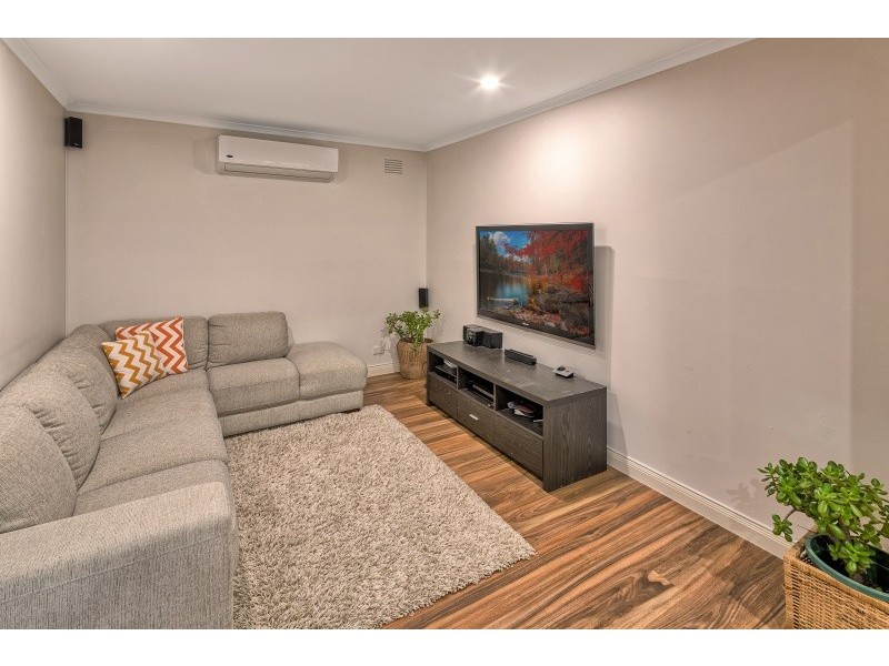 32 Aldershot Drive, Keilor Downs VIC 3038
