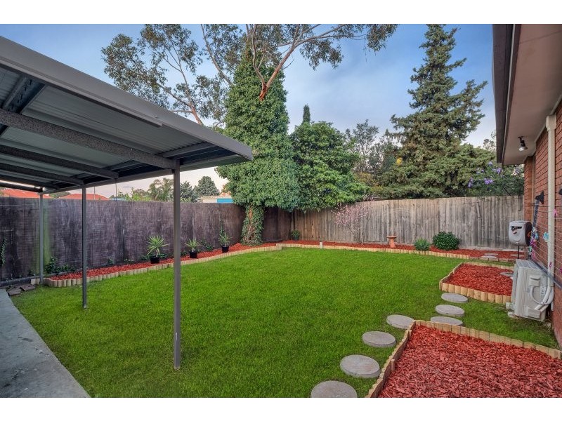 32 Aldershot Drive, Keilor Downs VIC 3038