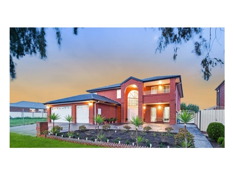 72 Watervale Blvd, Taylors Hill VIC 3037