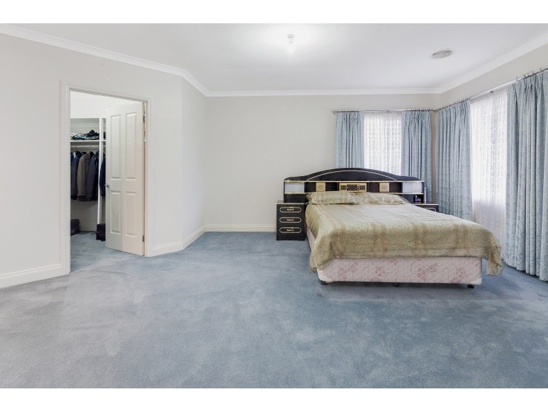 72 Watervale Blvd, Taylors Hill VIC 3037