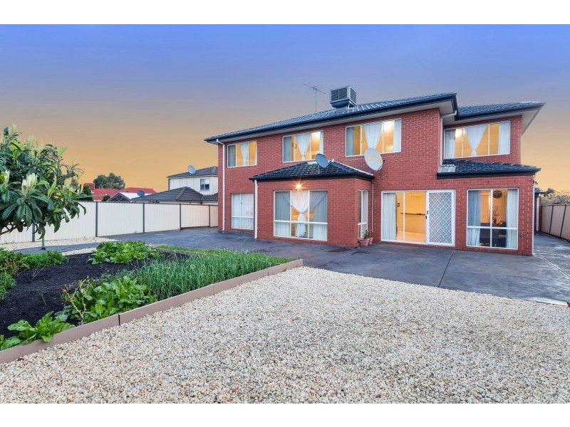 72 Watervale Blvd, Taylors Hill VIC 3037