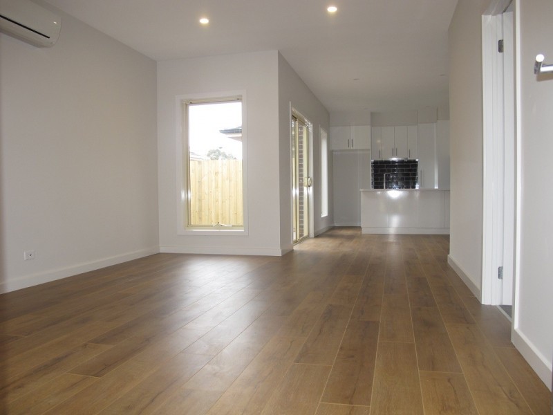 1/9 Fox Street, St Albans VIC 3021