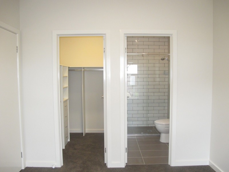 1/9 Fox Street, St Albans VIC 3021