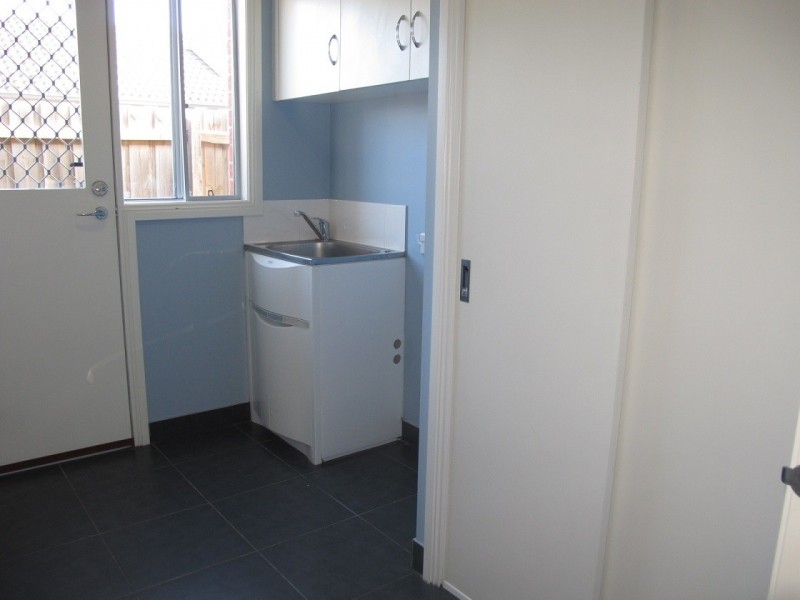 10 Kingston Drive, Taylors Hill VIC 3037