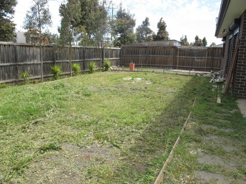23 Redcliffe Terrace, Taylors Hill VIC 3037