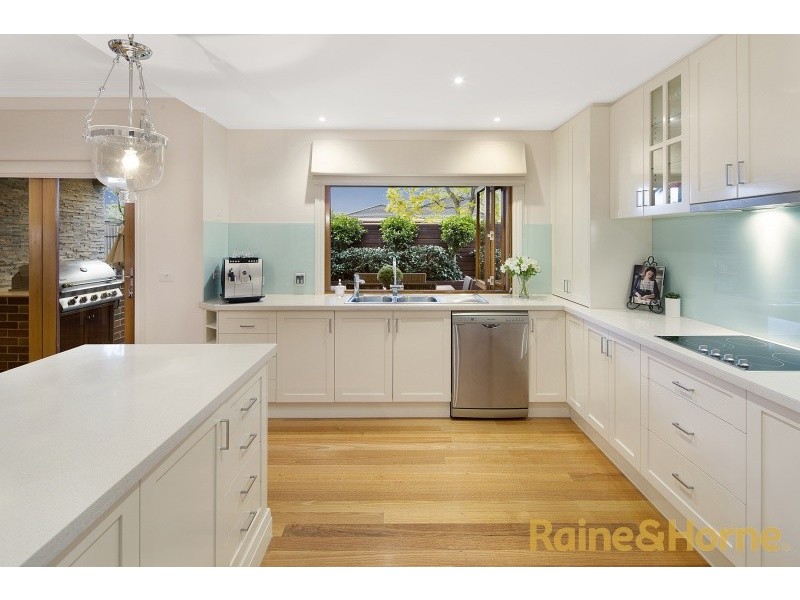 66 George Street, Taylors Hill VIC 3037