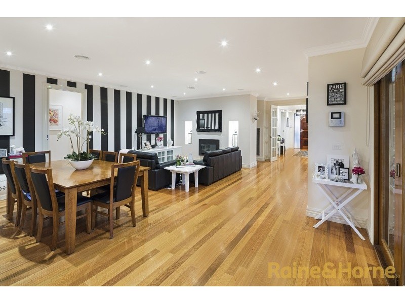 66 George Street, Taylors Hill VIC 3037