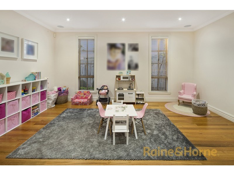 66 George Street, Taylors Hill VIC 3037