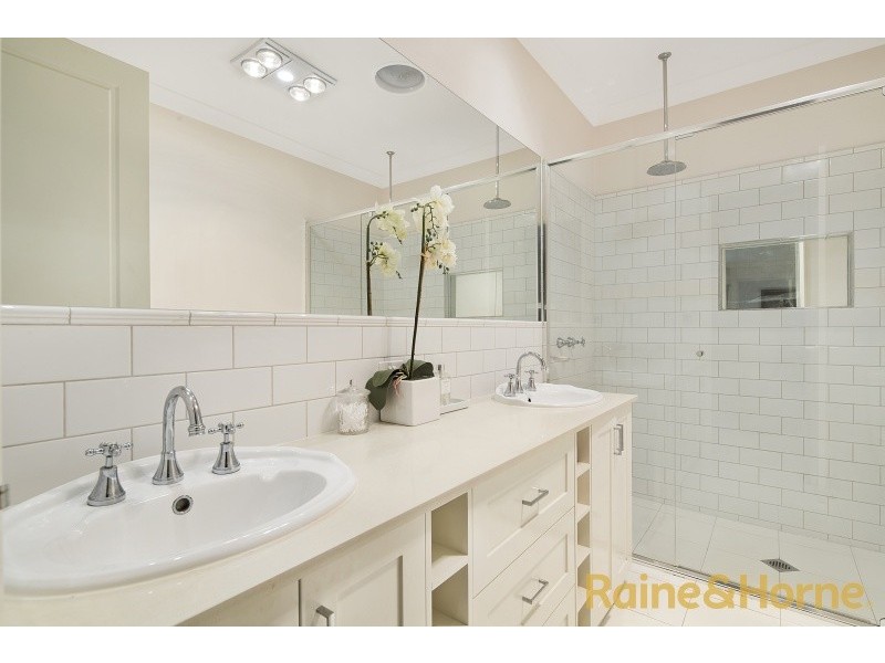 66 George Street, Taylors Hill VIC 3037